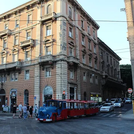 בית הארחה Cagliaritane Notti In Centro
