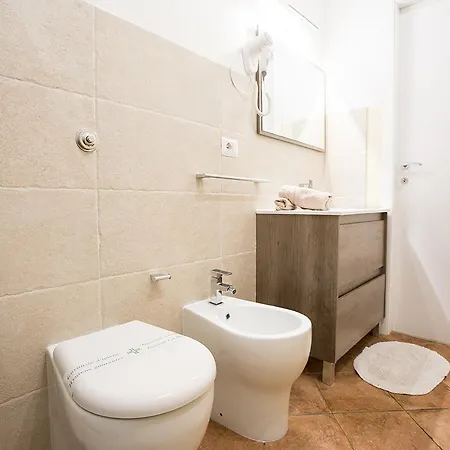 בית הארחה Cagliaritane Notti In Centro